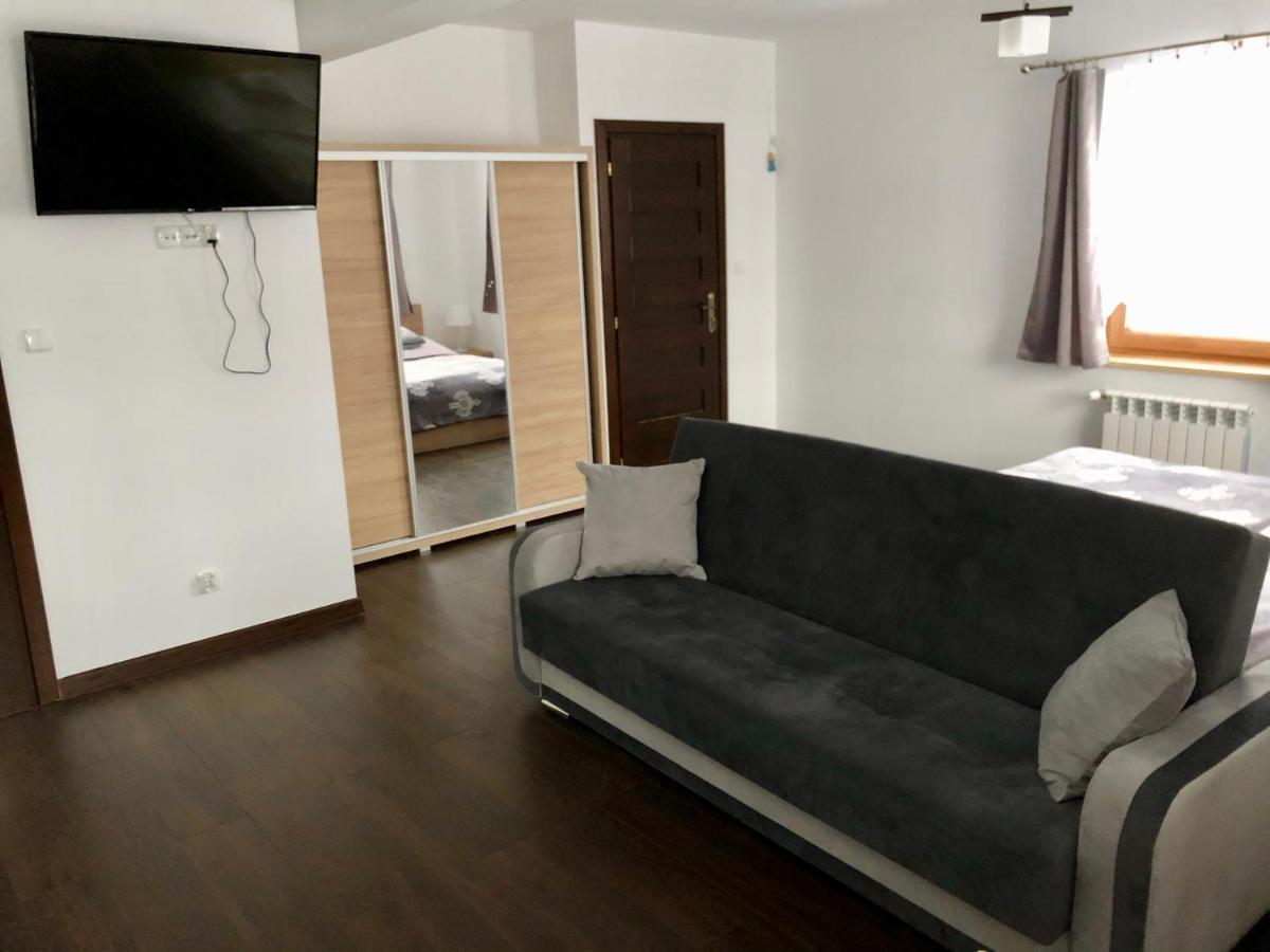 Apartamenty U Krysi Witow  Luaran gambar